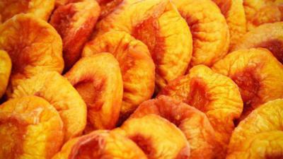 Сушеные персики: название, польза и вред, калорийность