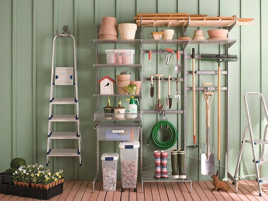 Организация хранения садового инвентаря на даче
